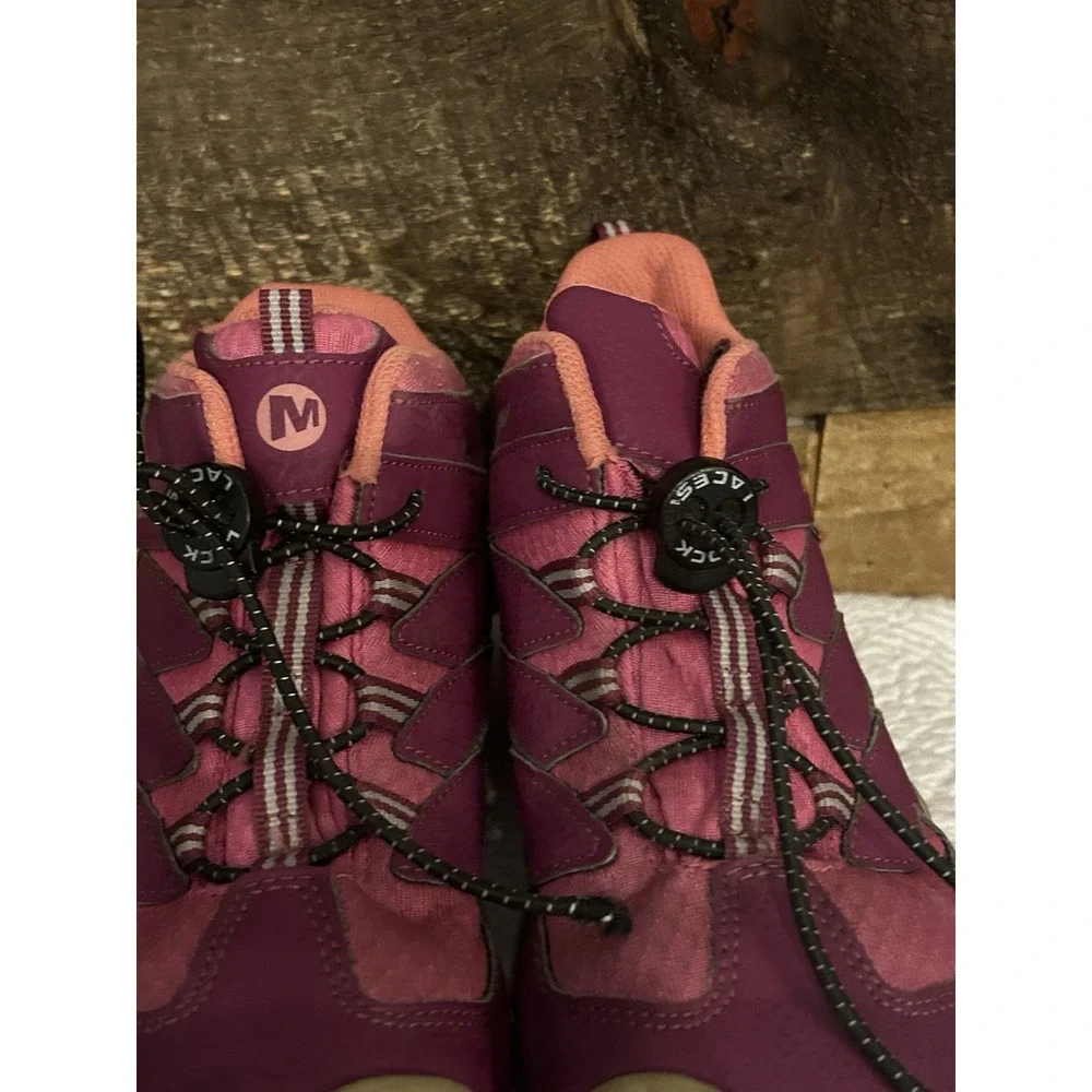 Merrell Chameleon 7 Access Mid Waterproof Hiking Boots‎ Berry Size 4.5